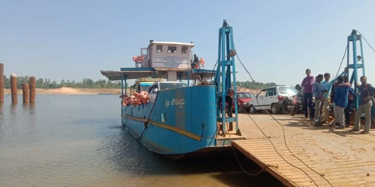 ಸಿಗಂದೂರು ಚೌಡೇಶ್ವರಿ ದೇವಾಲಯ ಸಂಪರ್ಕ ಕಲ್ಪಿಸುವ ಲಾಂಚ್ನಲ್ಲಿ ಭಾರೀ ವಾಹನಗಳ ಸಂಚಾರ ನಿಷೇಧ..!!