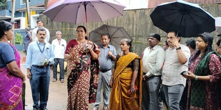 ಉಡುಪಿ : ಸಾರ್ವಜನಿಕರಿಗೆ ಡೆಂಗ್ಯೂ ಜ್ವರ ನಿಯಂತ್ರಣ ಕುರಿತು ಮುನ್ನೆಚ್ಚರಿಕಾ ಕ್ರಮಗಳ ಬಗ್ಗೆ ಜಿಲ್ಲಾಧಿಕಾರಿಗಳಿಂದ ಜಾಗೃತಿ..!!