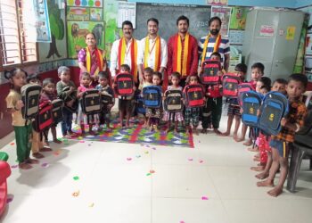 ಕರ್ನಾಟಕ ಯುವ ರಕ್ಷಣಾ ವೇದಿಕೆ ಉಡುಪಿ ಜಿಲ್ಲೆ ವತಿಯಿಂದ ಅಂಗನವಾಡಿ ಮಕ್ಕಳಿಗೆ ಉಚಿತ ಬ್ಯಾಗ್ ವಿತರಣೆ..!!