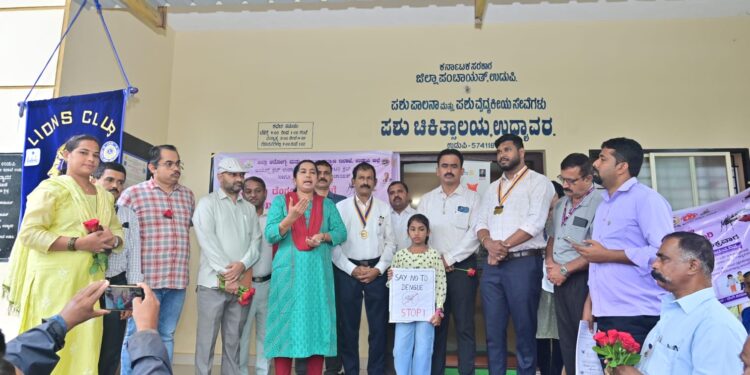 ಉಡುಪಿ : ಡೆಂಗ್ಯು ಬಗ್ಗೆ ನಿರ್ಲಕ್ಷ್ಯ ಬೇಡ – ಜಿಲ್ಲಾಧಿಕಾರಿ ಡಾ.ಕೆ.ವಿದ್ಯಾಕುಮಾರಿ…!!