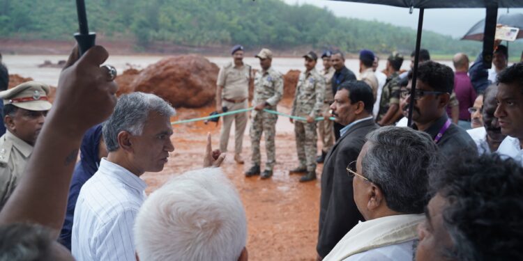 ಶಿರೂರು : ಜೀವದ ಹಂಗು ತೊರೆದು ಕಾರ್ಯಾಚರಣೆ ನಡೆಸುತ್ತಿರುವ SDRF ಮತ್ತು NDRF ತಂಡಗಳ  ಕಾರ್ಯಕ್ಷಮತೆಗೆ ಸಿಎಂ ಶ್ಲಾಘನೆ…!!