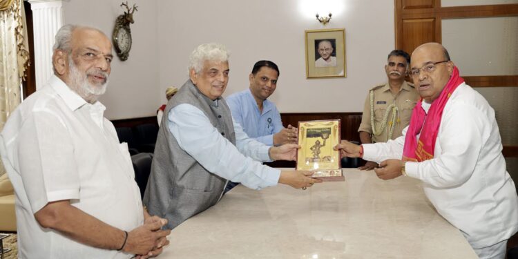 ಉಡುಪಿ : ಶ್ರೀಕೃಷ್ಣ ಜನ್ಮಾಷ್ಟಮಿಗೆ ಮಾನ್ಯ ರಾಜ್ಯಪಾಲರಿಗೆ ಆಹ್ವಾನ..!!