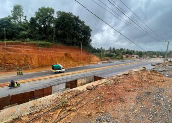 ಕಾರ್ಕಳ :ರಾಹೆ_ 169 : ಮುರತಂಗಡಿ ಪರಿಸರದಲ್ಲಿ ಗುಡ್ಡ ಕುಸಿತ.. ಭಾರೀ ಅಪಾಯದ ಮುನ್ಸೂಚನೆ ??