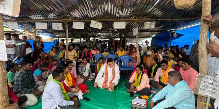 ಉಡುಪಿ : ಕೊರಗ ಸಮುದಾಯದ ಹೋರಾಟಕ್ಕೆ ಮಾಜಿ ಸಚಿವ ಪ್ರಮೋಧ್ ಮಧ್ವಾರಾಜ್ ಬೆಂಬಲ..!!