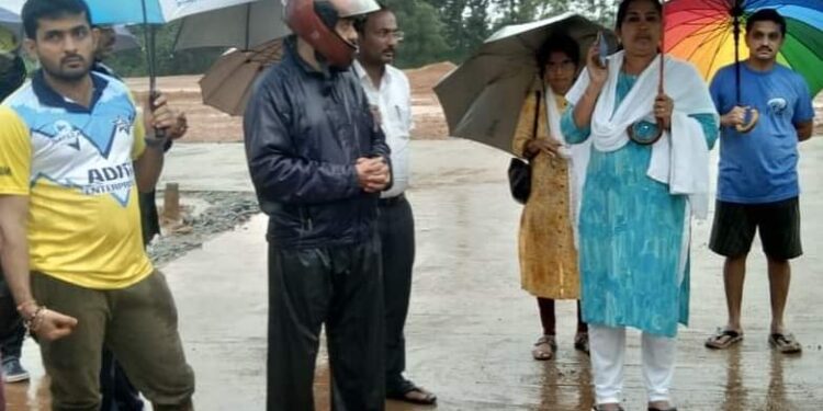 ಉಡುಪಿ: ನೆರೆ ಪೀಡಿತ ಪ್ರದೇಶಗಳಿಗೆ ಜಿಲ್ಲಾಧಿಕಾರಿ  ಭೇಟಿ, ಪರಿಶೀಲನೆ : ಮುನ್ನೆಚ್ಚರಿಕಾ ಕ್ರಮ ಕೈಗೊಳ್ಳಲು ಅಧಿಕಾರಿಗಳಿಗೆ ಸೂಚನೆ..!!