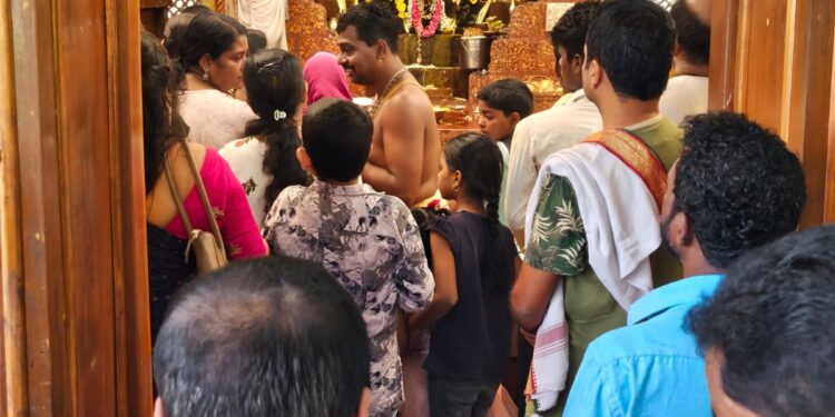 ಶ್ರೀಚಕ್ರ ಪೀಠ ಸುರಪೂಜಿತೆ ಶ್ರೀ ದುರ್ಗಾ ಆದಿಶಕ್ತಿ ಕ್ಷೇತ್ರ ದೊಡ್ಡಣ್ಣಗುಡ್ಡೆ :ನಾಗರ ಪಂಚಮಿ ಆಚರಣೆ..!!