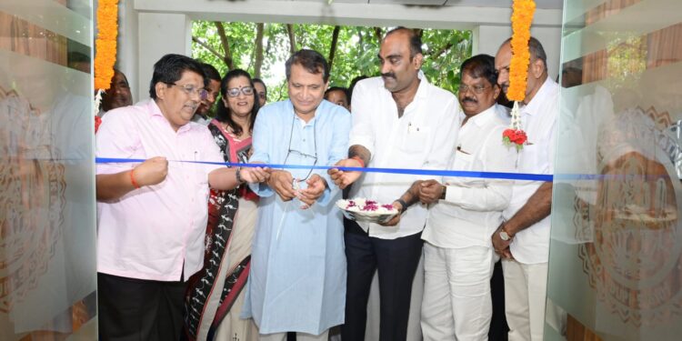 ಮಹಾಲಕ್ಷ್ಮೀ ಕೋ ಆಪರೇಟಿವ್ ಬ್ಯಾಂಕ್ ಲಿ. ಉಡುಪಿ ಇದರ ನವೀಕೃತ ಹಾಗೂ ವಿಸ್ತರಿತ ನವೀಕೃತ ಆಡಳಿತ ಕಚೇರಿಯ ಉದ್ಘಾಟನಾ ಸಮಾರಂಭ..!!