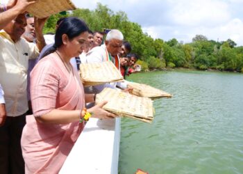 ಭದ್ರಾ ಜಲಾಶಯಕ್ಕೆ ಬಾಗಿನ ಅರ್ಪಿಸಿ , ಗಂಗಾಪೂಜಾ ಸಮಾರಂಭ ಉದ್ಘಾಟಿಸಿದ ಸಚಿವೆ ಲಕ್ಷ್ಮೀ ಹೆಬ್ಬಾಳಕರ್..!!