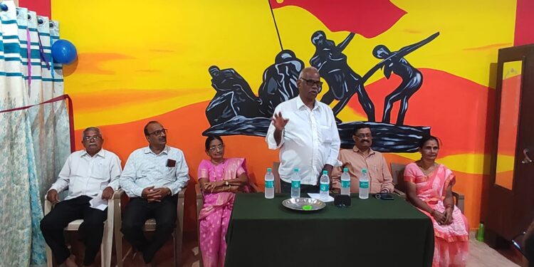 ಸಿಐಟಿಯು ಉಡುಪಿ ಜಿಲ್ಲಾ ಸಮಿತಿ ಹಾಗೂ ಸಿಐಟಿಯು ಬ್ರಹ್ಮಾವರ ವಲಯ ಸಮಿತಿ ನೇತೃತ್ವದಲ್ಲಿ ತುಂಗಾ ನಾರಾಯಣ ಸಂಕೀರ್ಣದಲ್ಲಿ ನೂತನ ಗ್ರಂಥಾಲಯದ ಉದ್ಘಾಟನೆ..!!