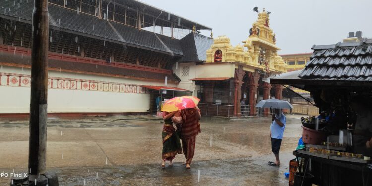 ನಿರಂತರ ಮಳೆ : ಕರಾವಳಿ ಜಿಲ್ಲೆಗಳಿಗೆ ಆರೆಂಜ್ ಅಲರ್ಟ್​ ಘೋಷಣೆ..!!