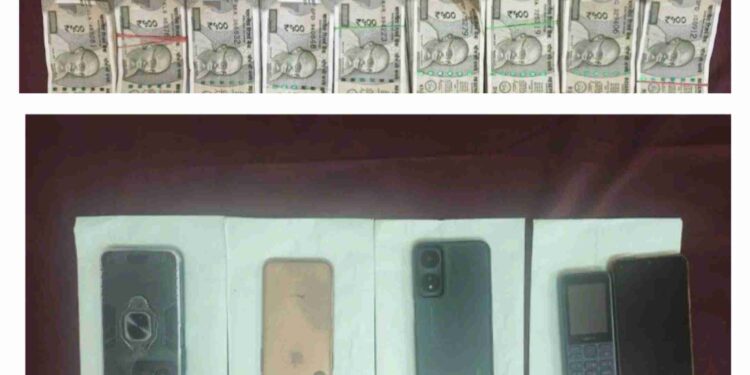 ಉಡುಪಿ :ಆನ್ ಲೈನ್ ಟ್ರೇಡಿಂಗ್ ವಂಚನೆ ಪ್ರಕರಣದ ನಾಲ್ವರು ಆರೋಪಿಗಳ ಬಂಧನ ಜೊತೆಗೆ 5 ಮೊಬೈಲ್, 13 ಲಕ್ಷ ನಗದು ವಶಕ್ಕೆ ಪಡೆದ ಪೊಲೀಸರು.!!