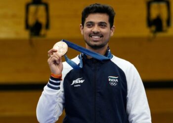 ಒಲಿಂಪಿಕ್ಸ್ 2024 – ಭಾರತದ ಮುಡಿಗೆ ಮತ್ತೊಂದು ಗರಿ : ಪುರುಷರ 50 ಮೀ ರೈಫಲ್ 3 ಪಿ ನಲ್ಲಿ  ಕಂಚಿನ ಪದಕ ಗೆದ್ದುಕೊಟ್ಟ ಸ್ವಪ್ನಿಲ್ ಕುಸಾಲೆ..!!