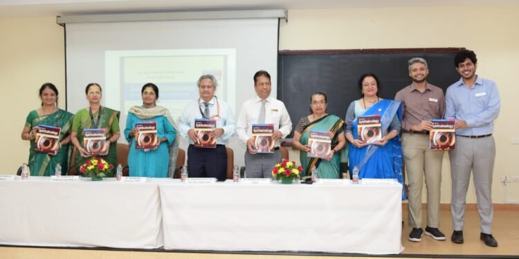 ನೇತ್ರಶಾಸ್ತ್ರದ ಅಗತ್ಯತೆಗಳು – ಭಾರತೀಯ ಸಾಮರ್ಥ್ಯ-ಆಧಾರಿತ ವೈದ್ಯಕೀಯ ಪಠ್ಯಕ್ರಮದ ಪ್ರಕಾರ” ಪಠ್ಯಪುಸ್ತಕ ಕೆಎಂಸಿ ಮಣಿಪಾಲದಲ್ಲಿ ಬಿಡುಗಡೆ..!!