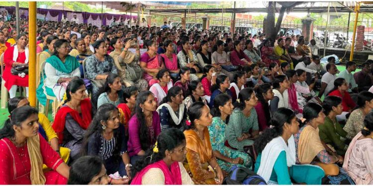 ಉಡುಪಿ : ಗ್ರಾಮೀಣಾಭಿವೃದ್ಧಿ, ಪಂ.ರಾಜ್ ಇಲಾಖೆ ಅಧಿಕಾರಿಗಳು ಹಾಗೂ ನೌಕರರಿಂದ ಮುಂದುವರೆದ ಮುಷ್ಕರ..!!