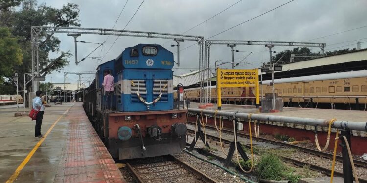 ದೀಪಾವಳಿ ಹಬ್ಬದ ಪ್ರಯುಕ್ತ  ಹುಬ್ಬಳ್ಳಿ-ಮಂಗಳೂರು ನಡುವೆ ವಿಶೇಷ ರೈಲು ಸಂಚಾರ..!!