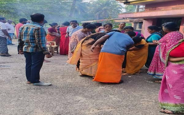 ಕುಂದಾಪುರ :ಹೆಜ್ಜೇನು ದಾಳಿಯಿಂದ ಹಲವರಿಗೆ ಗಾಯ..!!