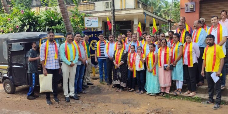 ಲಯನ್ಸ್ ಕ್ಲಬ್ ಉದ್ಯಾವರ ಸನ್ ಶೈನ್ : ರಿಕ್ಷಾ ಚಾಲಕರೊಂದಿಗೆ ರಾಜ್ಯೋತ್ಸವ ಸಂಭ್ರಮ..!!