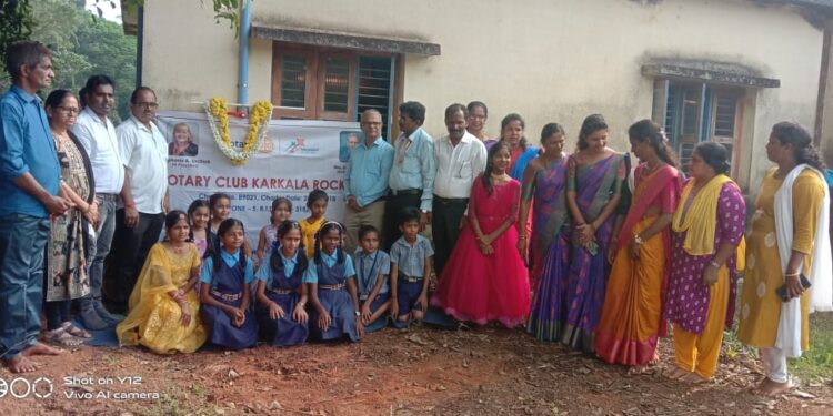 ರೋಟರಿ ಕ್ಲಬ್ ಕಾರ್ಕಳ ರಾಕ್ ಸಿಟಿ ವತಿಯಿಂದ ಚೌಕಿಯಂಗಡಿ ಮಾಳದ ಸರಕಾರಿ ಹಿರಿಯ ಪ್ರಾಥಮಿಕ ಶಾಲೆಗೆ ನೀರಿನ ಟ್ಯಾಂಕ್ ಕೊಡುಗೆ..!!