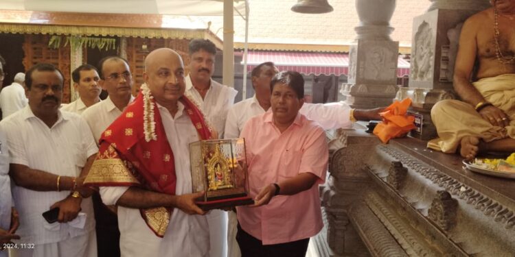 ಉಚ್ಚಿಲ ಶ್ರೀ ಮಹಾಲಕ್ಷ್ಮೀ ದೇವಸ್ಥಾನಕ್ಕೆ ಹೈಕೋರ್ಟ್ ಜಡ್ಜ್ ಶ್ರೀ ವಿಶ್ವಜಿತ್ ಶೆಟ್ಟಿ ಭೇಟಿ..!!