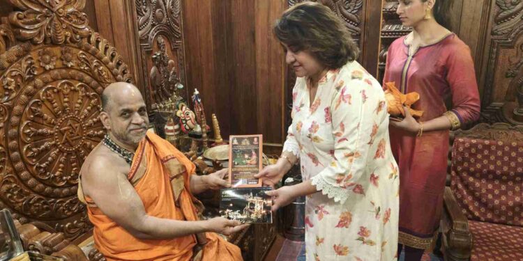 ಉಡುಪಿ : ಮಗಳು ಆರಾಧನಾ ಜೊತೆ ಶ್ರೀ ಕೃಷ್ಣನ ದರ್ಶನ ಪಡೆದ ಚಿತ್ರನಟಿ ಮಾಲಾಶ್ರೀ..!!