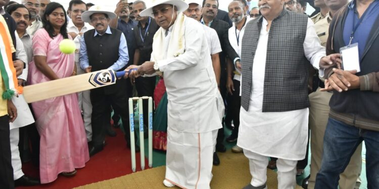 ತುಮಕೂರಿನಲ್ಲಿ ಅಂತಾರಾಷ್ಟ್ರೀಯ ಕ್ರಿಕೆಟ್ ಸ್ಟೇಡಿಯಂ ನಿರ್ಮಾಣ :ಶಂಕು ಸ್ಥಾಪನೆ ನೆರವೇರಿಸುವ ಮೂಲಕ ಸಿ. ಎಂ ಚಾಲನೆ..!!