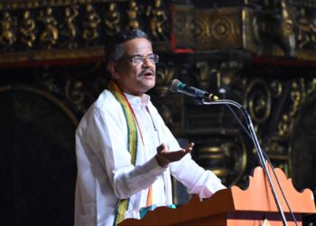 ಗೀತೋತ್ಸವದಲ್ಲಿ ಹಾಸ್ಯೋತ್ಸವ : ನಕ್ಕು ನಲಿದ ಜನಸ್ತೋಮ..!!