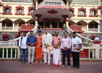 ಭಾರತ ಕ್ರಿಕೆಟ್ ಆಟಗಾರ ಪದ್ಮಶ್ರೀ ಪುರಸ್ಕೃತ ವಿ.ವಿ.ಎಸ್ ಲಕ್ಷ್ಮಣ್  ಶ್ರೀಕೃಷ್ಣಮಠಕ್ಕೆ ಭೇಟಿ..!!