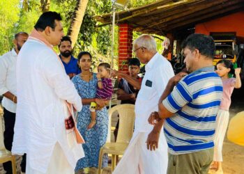 ಹುತಾತ್ಮ ಯೋಧ ಅನೂಪ್ ಪೂಜಾರಿ ಮನೆಗೆ ಪ್ರಮೋದ್ ಮಧ್ವರಾಜ್ ಭೇಟಿ..!!