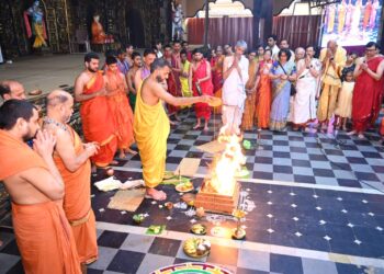 ಶ್ರೀ ಕೃಷ್ಣ ಮಠದಲ್ಲಿ  ಬೃಹತ್ ಗೀತೋತ್ಸವದ ಅಂಗವಾಗಿ ಭಗವದ್ಗೀತಾ ಯಜ್ಞ ಸಂಪನ್ನ..!!