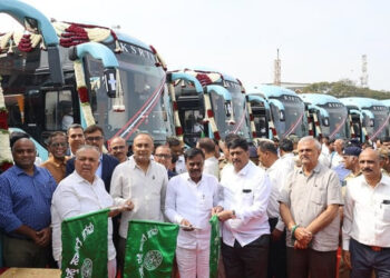 KSRTC ಹೊಸ 20 ‘ಅಂಬಾರಿ ಉತ್ಸವ’ ವೋಲ್ವೋ ಬಸ್‌ಗಳಿಗೆ ಚಾಲನೆ..!!