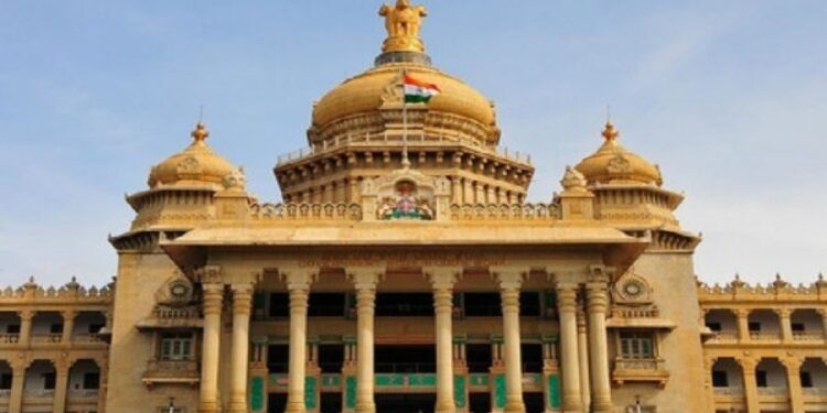 ಆರು ಮಂದಿ ಕೆಎಎಸ್ ಅಧಿಕಾರಿಗಳನ್ನು ವರ್ಗಾವಣೆಗೊಳಿಸಿ ರಾಜ್ಯ ಸರ್ಕಾರ ಆದೇಶ..!!