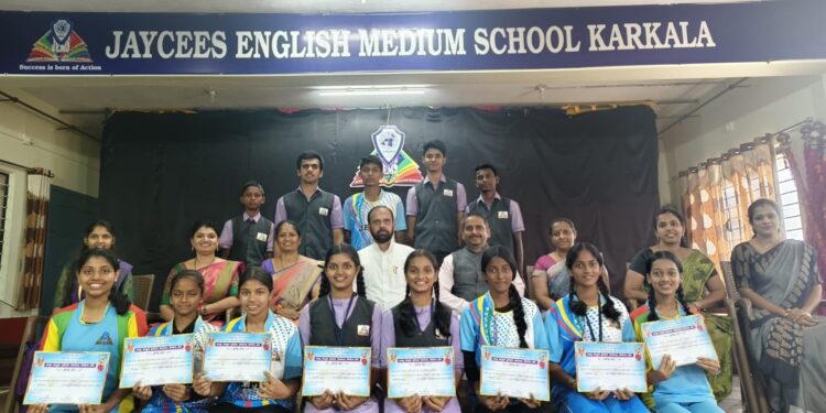 ಜಾನಪದ ನೃತ್ಯ ಸ್ಪರ್ಧೆಯಲ್ಲಿ ಜೇಸಿ ಇಂಟರ್ ನ್ಯಾಷನಲ್ ಆಂಗ್ಲ ಮಾಧ್ಯಮ ಶಾಲೆ ಕಾರ್ಕಳದ 11 ವಿದ್ಯಾರ್ಥಿಗಳು ರಾಜ್ಯಮಟ್ಟಕ್ಕೆ ಆಯ್ಕೆ..!!