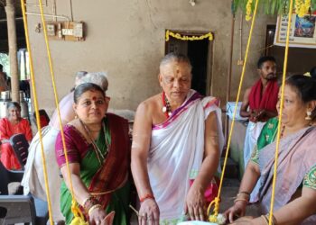 ಕಾರ್ಕಳ :ಪುಟಾಣಿ ಕರುವಿಗೆ ತೊಟ್ಟಿಲು ಪೂಜೆ..!!