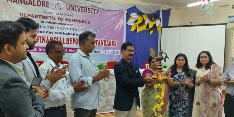 ಲೆಕ್ಕಪತ್ರ ವ್ಯವಸ್ಥೆಯು ಪಾರದರ್ಶಕವಾಗಿರಬೇಕು: ರಾಜು ಮೊಗವೀರ ಕುಲಸಚಿವರು ಮಂಗಳೂರು ವಿಶ್ವವಿದ್ಯಾನಿಲಯ..!!