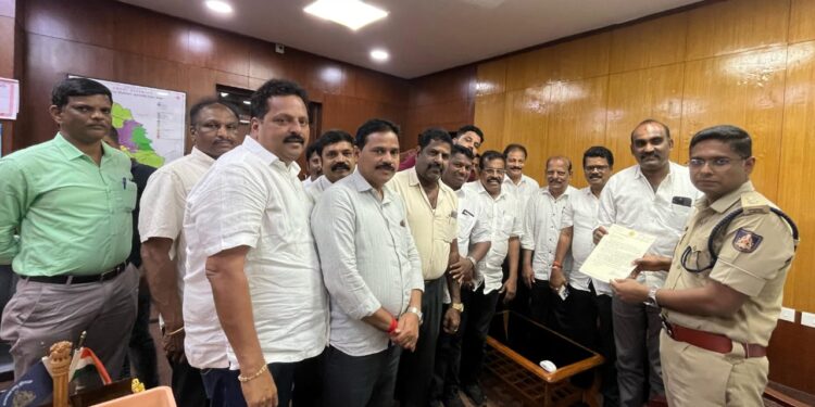 ತುಳುನಾಡಿನ ಸಾಂಪ್ರದಾಯಿಕ ಧಾರ್ಮಿಕ ಆಚರಣೆಗೆ ಅವಕಾಶ ನೀಡಿ ಜಿಲ್ಲಾ ಪೊಲೀಸ್ ವರಿಷ್ಠಾಧಿಕಾರಿಗೆ ಶಾಸಕ ಯಶ್ ಪಾಲ್ ಸುವರ್ಣ ಮನವಿ..!!