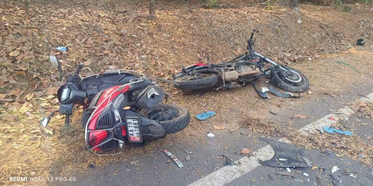 ಉಡುಪಿ : ಅಜ್ಜರಕಾಡು ಅಗ್ನಿಶಾಮಕ ಬಳಿ ದ್ವಿಚಕ್ರ ವಾಹನಗಳ ನಡುವೆ ಭೀಕರ ಅಪಘಾತ :ಓರ್ವ ಮೃತ್ಯು..!!