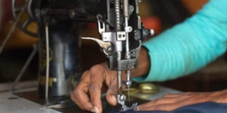 ಉಡುಪಿ : ಹೊಲಿಗೆ ಯಂತ್ರ ಸೌಲಭ್ಯ ಪಡೆಯಲು ಅರ್ಹ ಫಲಾನುಭವಿಗಳಿಂದ ಅರ್ಜಿ ಆಹ್ವಾನ..!!