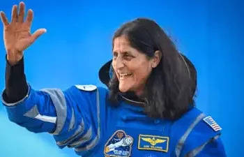 9 ತಿಂಗಳ ಬಳಿಕ ಸುರಕ್ಷಿತವಾಗಿ ಭೂಮಿಗೆ ಮರಳಿದ `ಸುನೀತಾ ವಿಲಿಯಮ್ಸ್’..!!