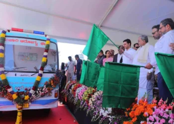 ಕಟ್ಟಡ ಕಾರ್ಮಿಕರ ಅರೋಗ್ಯ ರಕ್ಷಣೆಗಾಗಿ 135 ಸಂಚಾರಿ ಚಿಕಿತ್ಸಾಲಯ ಬಸ್ ಗಳಿಗೆ ಸಿ,ಎಂ ಚಾಲನೆ..!!