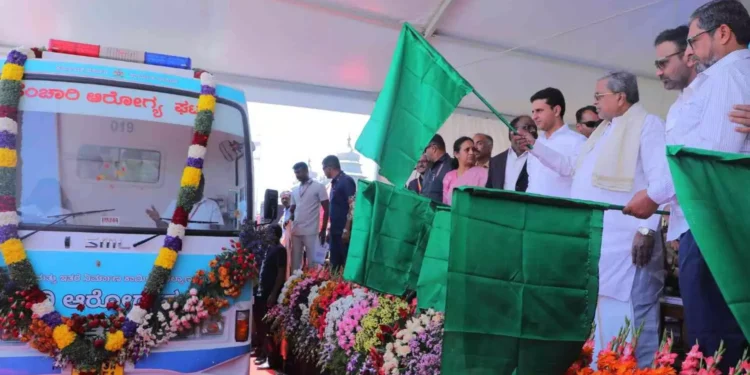 ಕಟ್ಟಡ ಕಾರ್ಮಿಕರ ಅರೋಗ್ಯ ರಕ್ಷಣೆಗಾಗಿ 135 ಸಂಚಾರಿ ಚಿಕಿತ್ಸಾಲಯ ಬಸ್ ಗಳಿಗೆ ಸಿ,ಎಂ ಚಾಲನೆ..!!