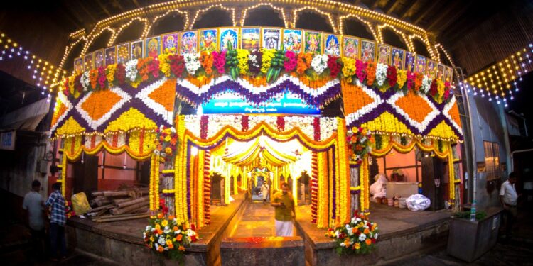 ಉಡುಪಿ ಶ್ರೀ ಅನಂತೇಶ್ವರ ದೇವಸ್ಥಾನ : ಇಂದು ಮಹಾರಥೋತ್ಸವದ ಪ್ರಯುಕ್ತ ವಿಶೇಷ ಹೂವಿನ ಅಲಂಕಾರ..!!