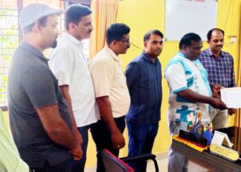 ಕಾರ್ಕಳ :ಅನಧಿಕೃತ ಪತ್ರಕರ್ತರ ವಾಹನಗಳಲ್ಲಿ ಮೀಡಿಯಾ ಸ್ಟಿಕ್ಕರ್ ಬಳಕೆ; ಕ್ರಮಕ್ಕೆ ಎಸ್ಪಿಗೆ ದೂರು..!!