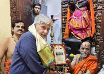 ಕೃಷ್ಣಮಠಕ್ಕೆ ಖ್ಯಾತ ನಿರ್ದೇಶಕ ಶ್ರೀ ಎಸ್ ವಿ ರಾಜೇಂದ್ರಸಿಂಗ್ ಬಾಬು ಭೇಟಿ..!!