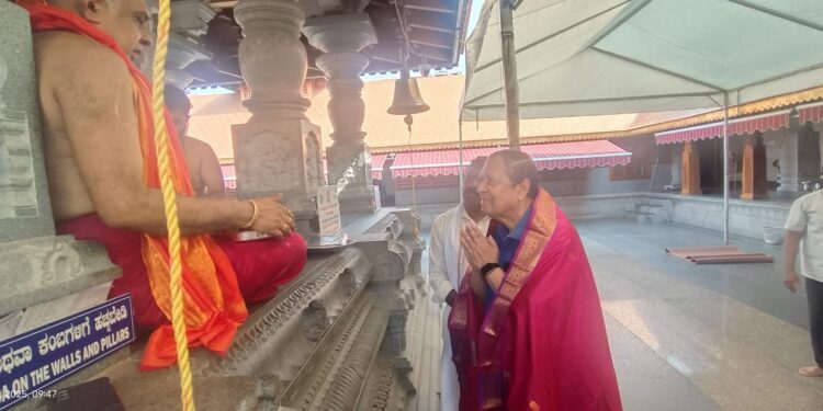 ಉಚ್ಚಿಲ ಶ್ರೀ ಮಹಾಲಕ್ಷ್ಮೀ ದೇವಸ್ಥಾನಕ್ಕೆ ನಿವೃತ್ತ ನ್ಯಾಯಮೂರ್ತಿ ಶ್ರೀ ಸಂತೋಷ್ ಹೆಗ್ಡೆ ಭೇಟಿ..!!