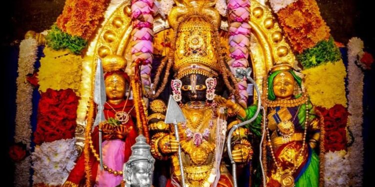 ವಿವಿದೆಡೆ ರಾಮನವಮಿ ಆಚರಣೆ : ಶ್ರೀ ರಾಮನ ಅಲಂಕಾರದಲ್ಲಿ ಕಂಗೊಳಿಸಿದ ಉಡುಪಿ ಶ್ರೀಕೃಷ್ಣ..!!