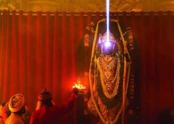 ಅಯೋಧ್ಯೆಯಲ್ಲಿ ರಾಮನವಮಿ ಸಂಭ್ರಮಾಚಾರಣೆ : ಬಾಲರಾಮನ ಹಣೆ ಸ್ಪರ್ಶಸಿ ತಿಲಕವಿಟ್ಟ ಸೂರ್ಯರಶ್ಮಿ..!!