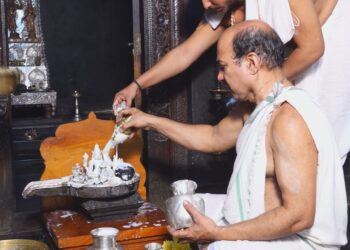 ಶ್ರೀ ಪುತ್ತಿಗೆ ಮೂಲ ಮಠದಲ್ಲಿ ಶ್ರೀ ನರಸಿಂಹ ದೇವರಿಗೆ ಪಂಚಾಮೃತ, ಸೀಯಾಳ ಅಭಿಷೇಕ …!!