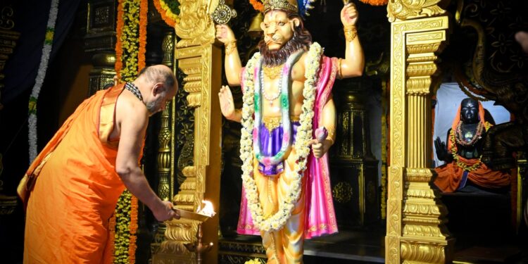 ನರಸಿಂಹ ಜಯಂತಿಯಂದು ಶ್ರೀ ಕೃಷ್ಣ ಮಠದಲ್ಲಿ ದೇಶಕ್ಕಾಗಿ ಸಾಮೂಹಿಕ ಪ್ರಾರ್ಥನೆ..!!