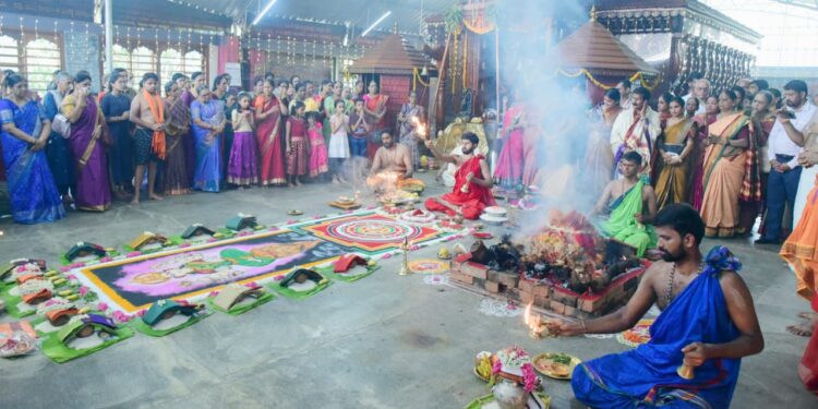 ಶ್ರೀ ಚಕ್ರ ಪೀಠ ಸುರಪೂಜಿದುರ್ಗ ಆದಿಶಕ್ತಿ ಕ್ಷೇತ್ರ ಶ್ರೀ ಮಹಾ ಚಂಡಿಕಾಯಾಗ ಸಂಪನ್ನ..!!