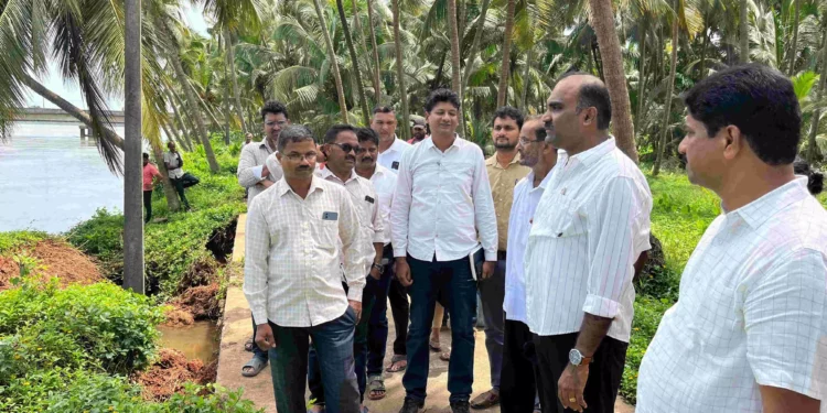 ಉಪ್ಪೂರು ನದಿ ಕೊರೆತ ಪ್ರದೇಶಕ್ಕೆ ಶಾಸಕರು, ಅಧಿಕಾರಿಗಳ ಭೇಟಿ: ಪರಿಶೀಲನೆ..!!